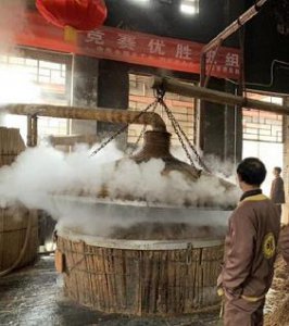 ​五粮液托运出现漏酒(五粮液尊酒是贴牌酒吗)