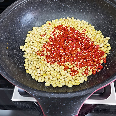 自制黄豆酱怎么做（黄豆酱的传统做法步骤）