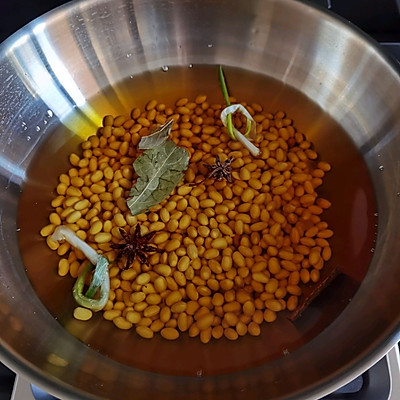 自制黄豆酱怎么做（黄豆酱的传统做法步骤）