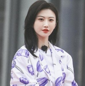 ​与邓伦搭档再现甄嬛传名场面(极限挑战7景甜是哪一期)