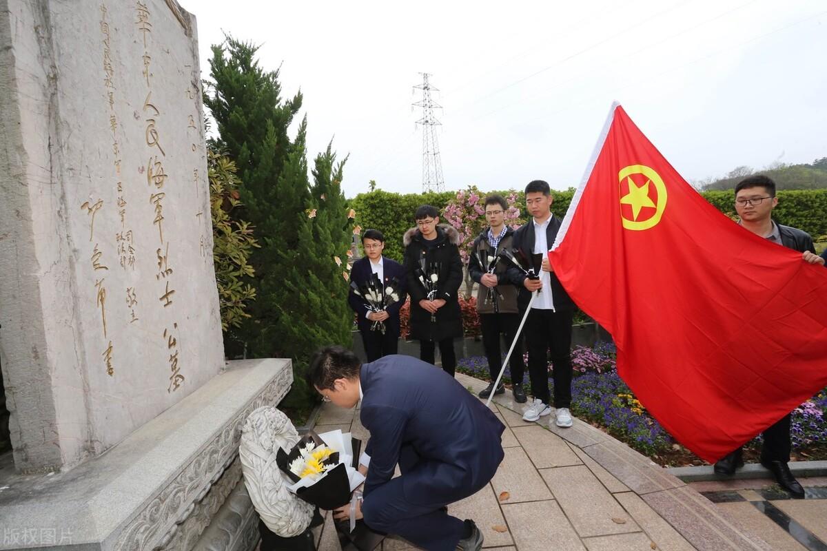 中国共青团全称(中国共青团成立于哪一年)