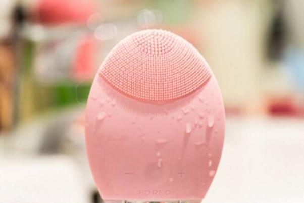 洁面仪对黑头有效果吗 洁面仪对油性皮肤有用吗