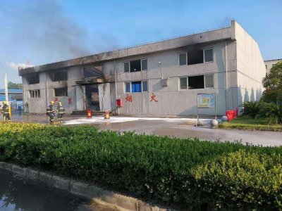 ​南昌县一仓库发生爆炸 明火已被扑灭 无人员伤亡