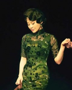 ​50岁的女人最美！懂生活、有风韵、重内涵，这三个女人做到了