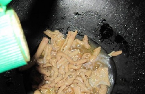 卤鸭肠需要多长时间,鸭肠怎么卤才是脆的鸭肠的卤制方法图9