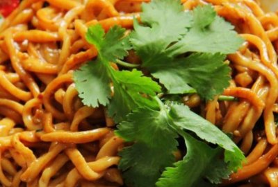 自己怎么做手擀面？方法在这里，鲜香可口，比肉还好吃