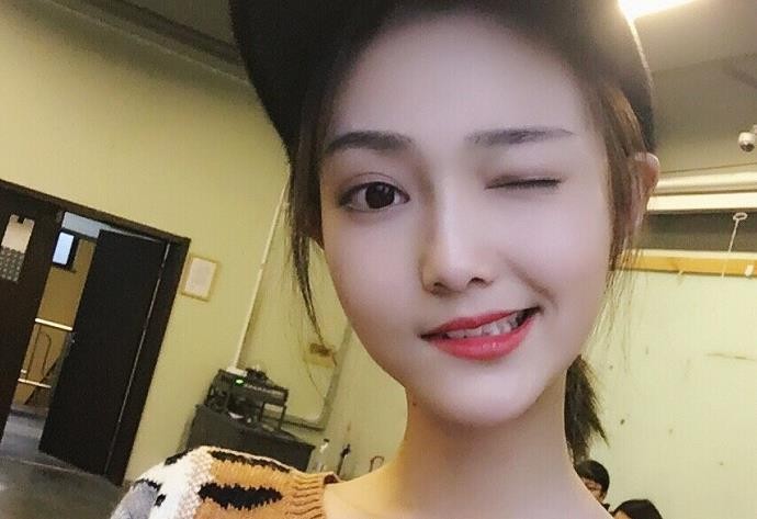 盛蕙子素颜照及个人资料 微博上放出的生活照颜值很高