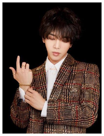 华晨宇几乎不写情歌,却说得一口土味情话,那么撩谁受得了