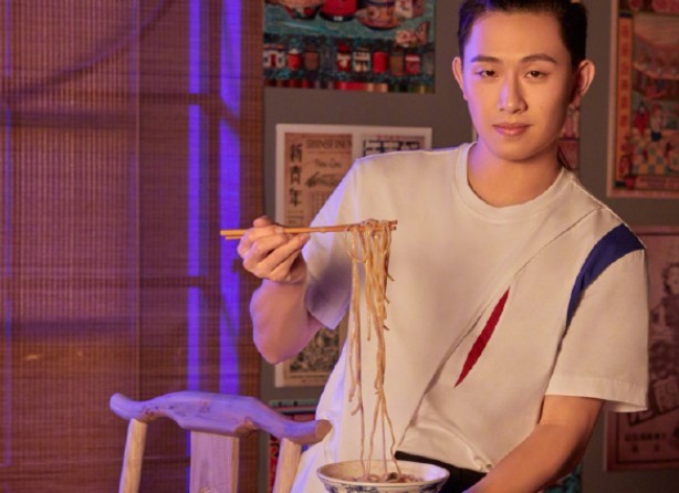 街舞余衍林女朋友照片曝光 付老师年纪轻轻就这么优秀