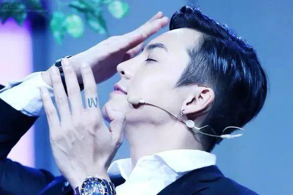 胡歌赵丽颖同框合照(纹身背后的故事)(22)