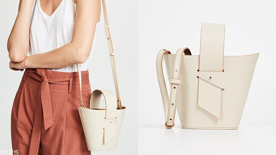 水桶包哪个牌子好 什么场合都适合水桶包特辑