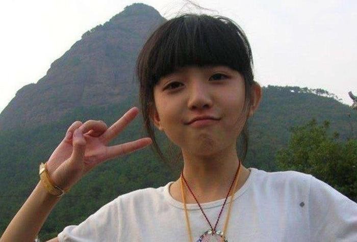 女孩因P图一夜全网爆红，你还记得曾经的贴吧剪刀手女神吗？
