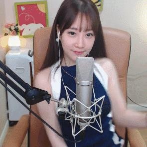 女孩因P图一夜全网爆红，你还记得曾经的贴吧剪刀手女神吗？