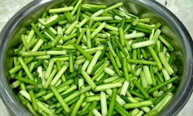 过热水蒜苔怎么腌制才好吃