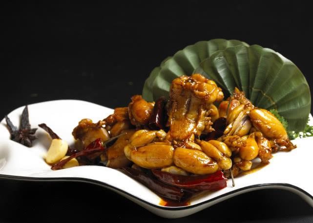 必吃餐厅绘就武汉美食地图，第一站：湖锦酒楼