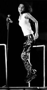 ​盘点各地明星演唱会（独家呈现天王天后）